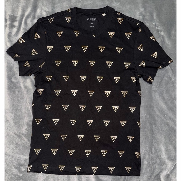 GUESS Tee with Classic Logo Design - Picture 1 of 4